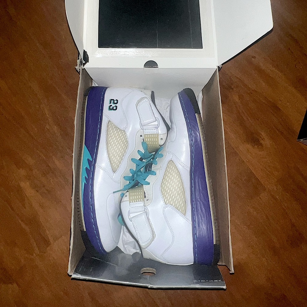 Used JORDAN AJF 5 FUSION 2010 WHITE/GRAPE ICE-NEW EMERALD 407334 102